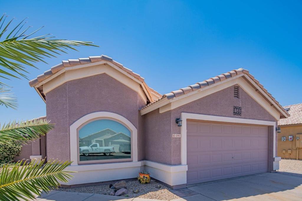 Boho Chic Arizona Villa W Pool & Mini Golf Casa Grande Bagian luar foto